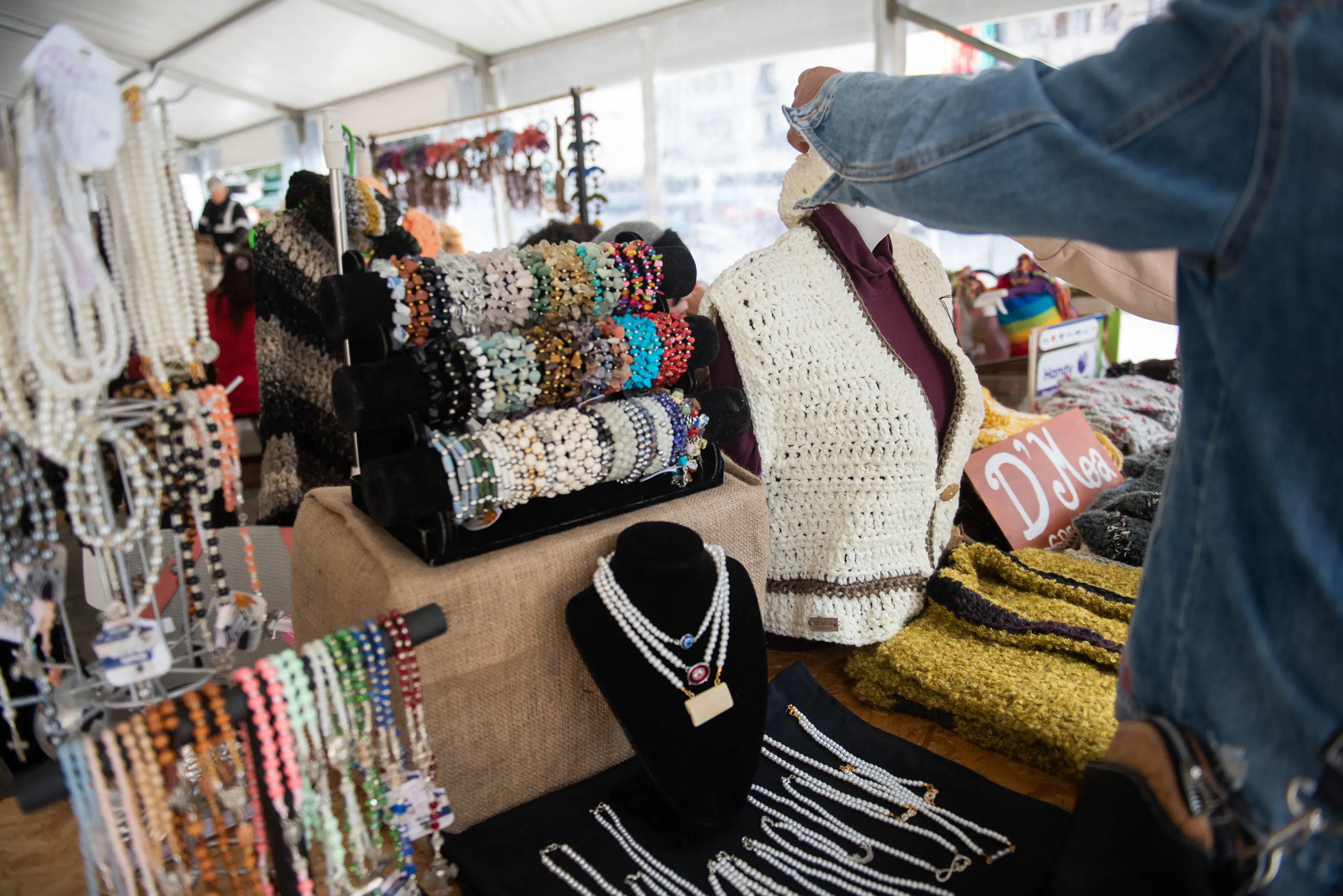 Feria por el Día de las Artesanas y los Artesanos 👩🎨